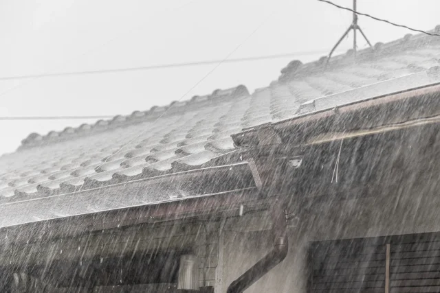 雨漏りか漏水かはどうチェックする?