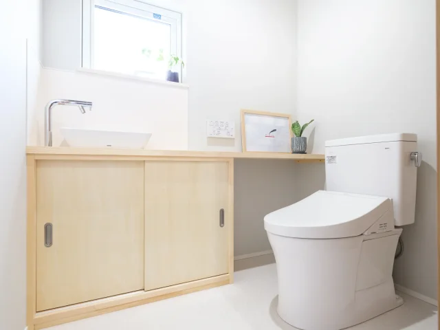 マンションと戸建てでトイレのコポコポ音の原因はどう違う?