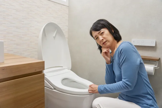 トイレの水位が低くコポコポ鳴る状態は放置しても大丈夫?